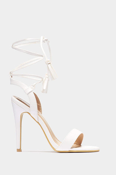 S17W-3000006687-WTE-3-strappy-tassel-sandals-
-white-jl3099
