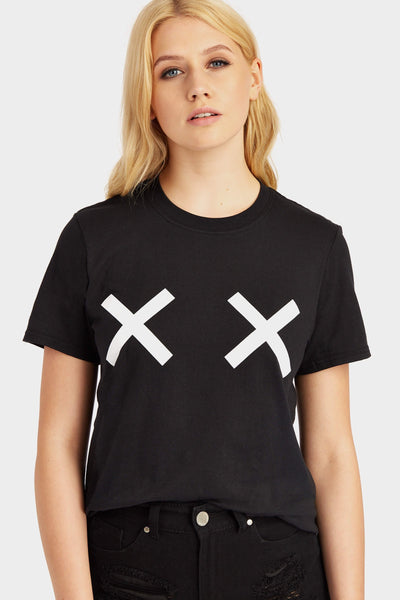S17W-3300008961-BCK-XS-cross-print-t-shirt-black-jl3996