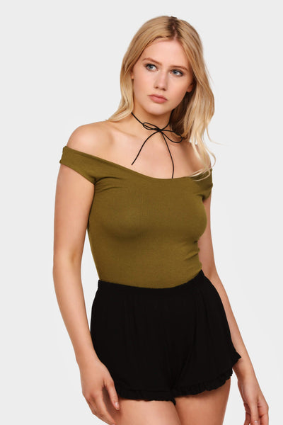 S17W-1400001945-OVE-6-off-shoulder-basic-bodysuit-mid-green-jl0755