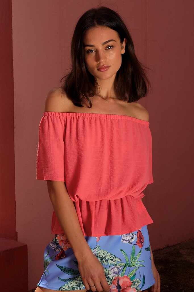 S17W-1800000365-MTI-6-blue-high-waisted-floral-print-shorts-cream-jl0149